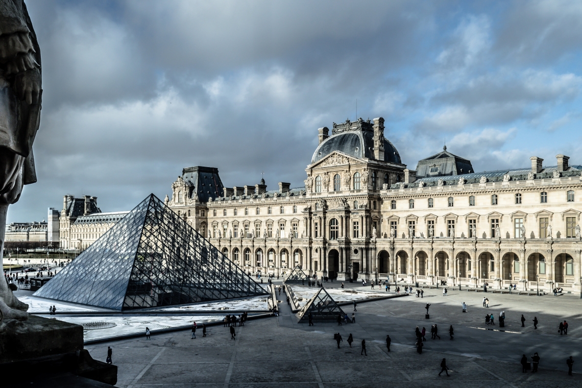 OMONDO ART - Les musées s'adaptent à l'ère numérique : Une nouvelle façon d'interagir avec l'art